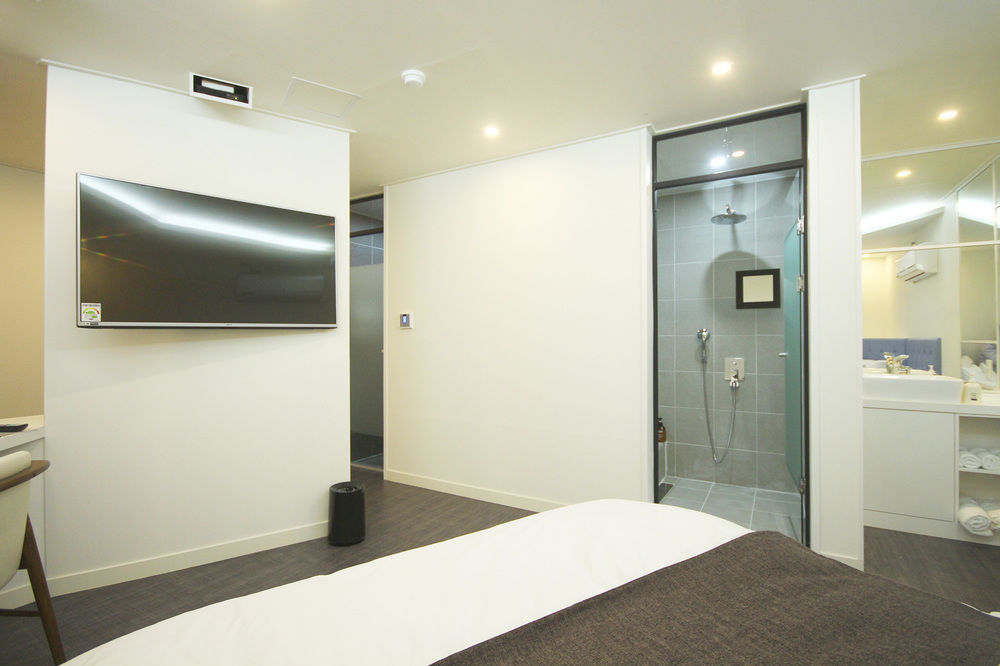 Haru Hotel Gimhae Екстериор снимка