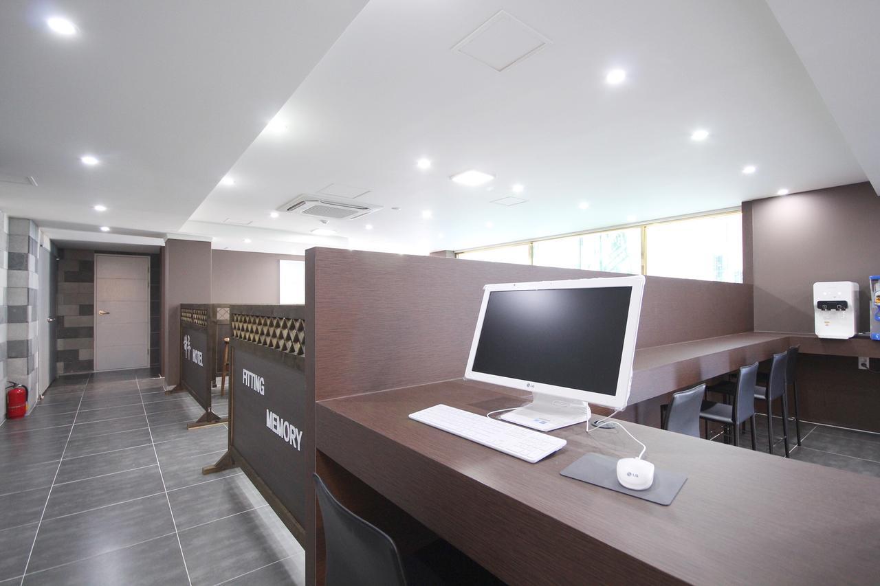 Haru Hotel Gimhae Екстериор снимка