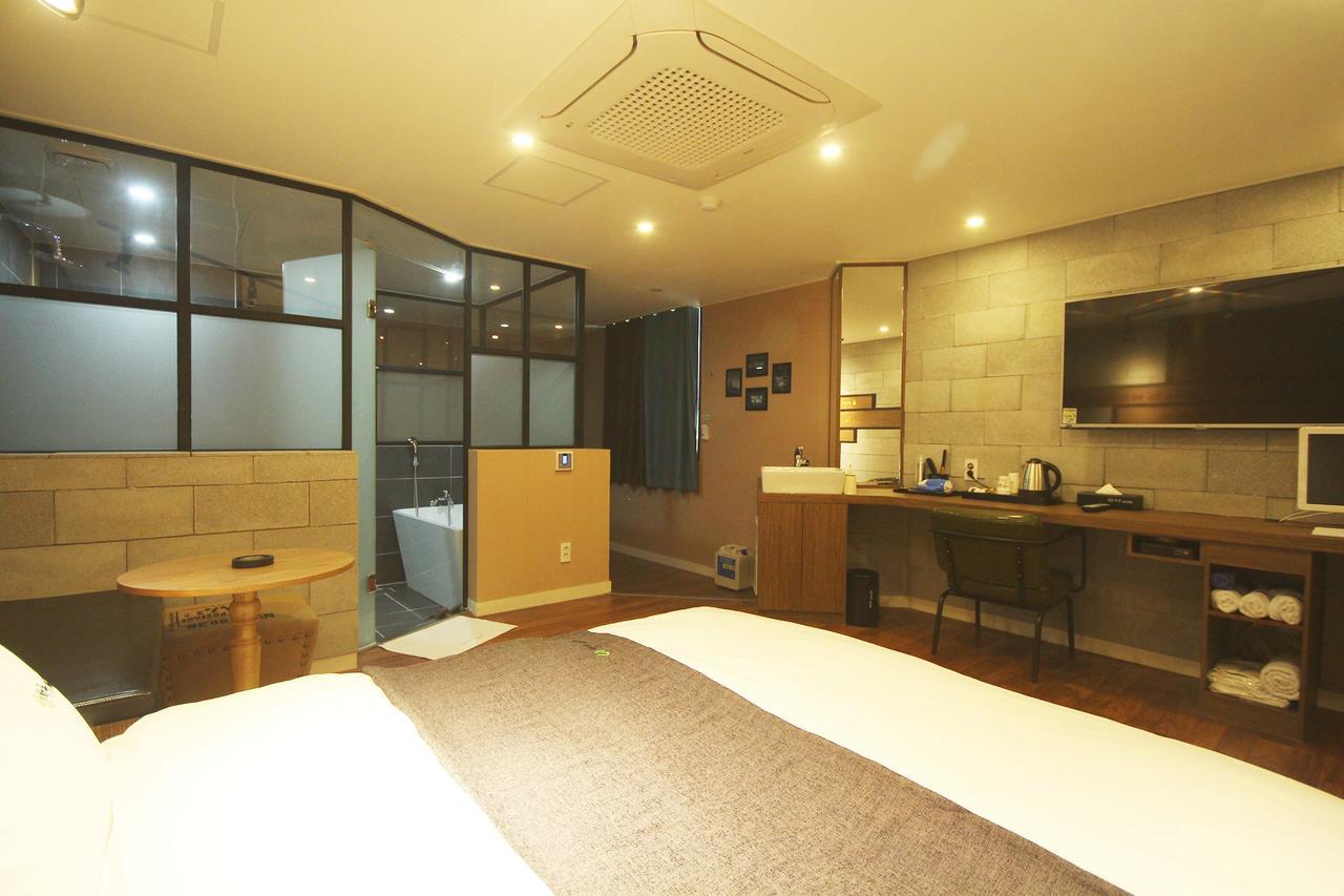 Haru Hotel Gimhae Екстериор снимка