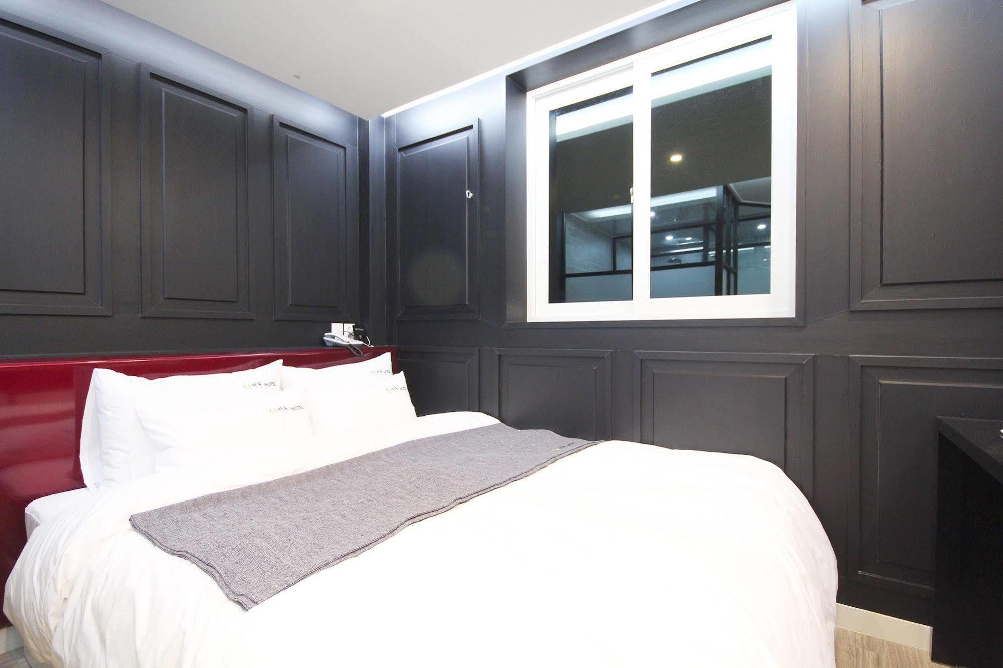 Haru Hotel Gimhae Екстериор снимка