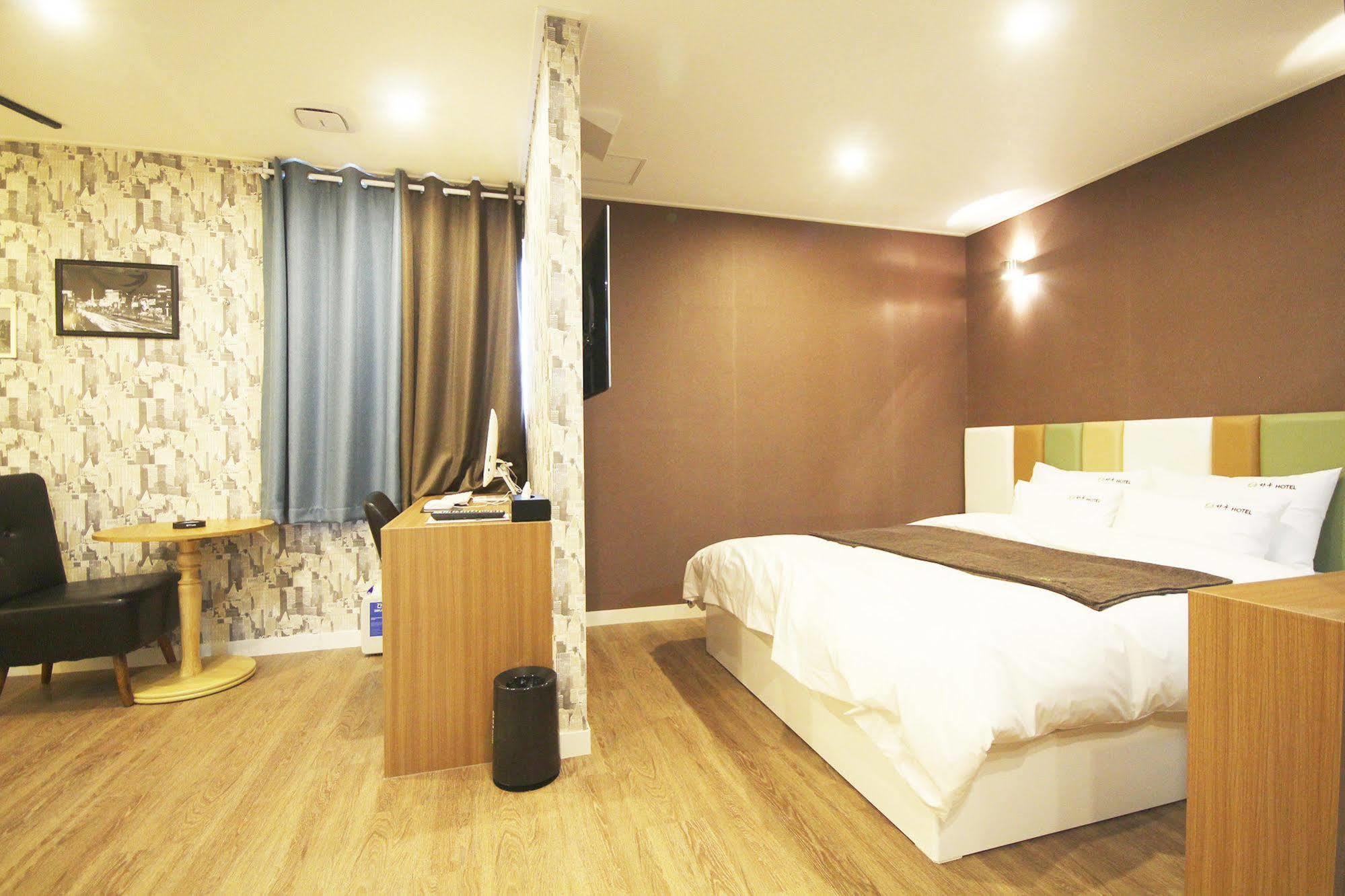 Haru Hotel Gimhae Екстериор снимка