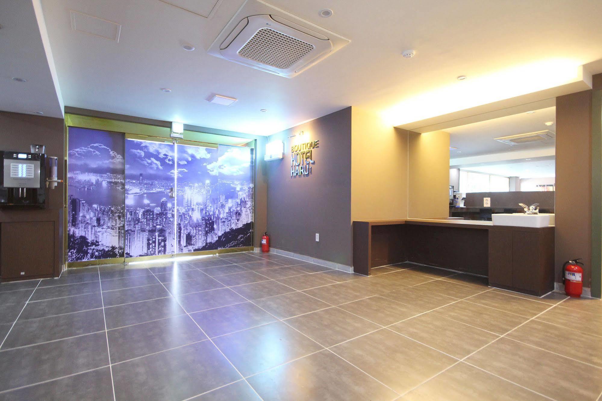 Haru Hotel Gimhae Екстериор снимка