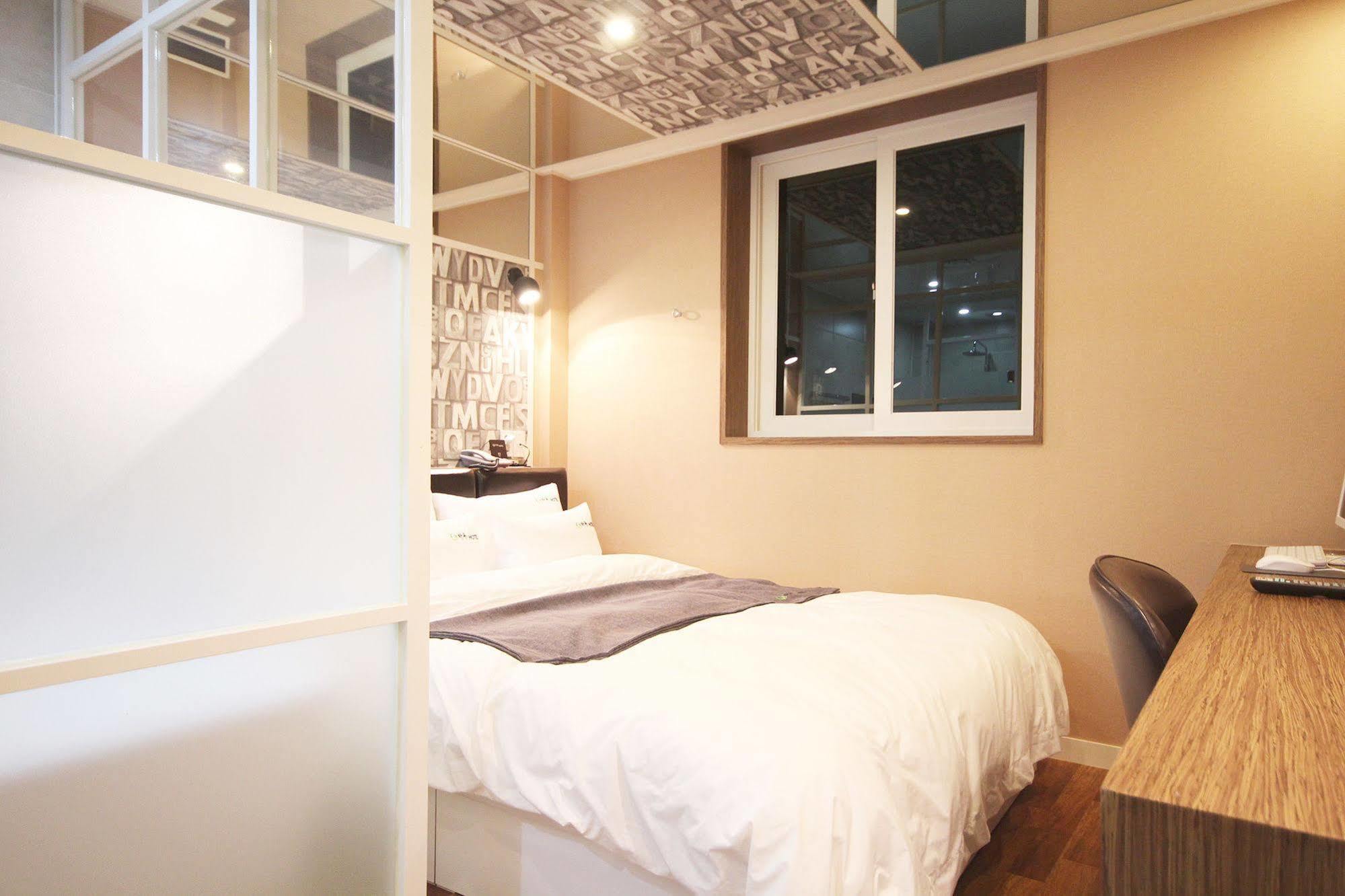 Haru Hotel Gimhae Екстериор снимка
