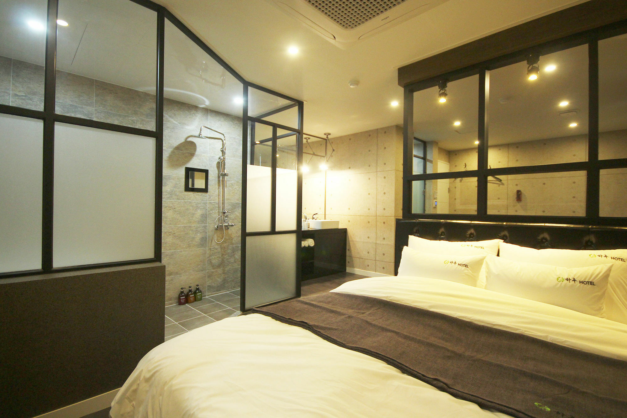 Haru Hotel Gimhae Екстериор снимка